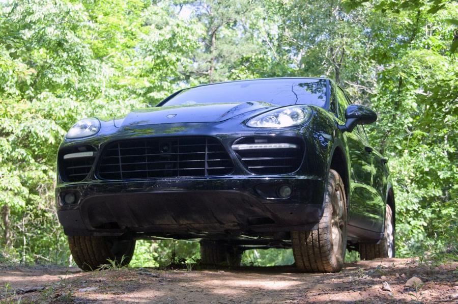  Porsche Cayenne 2011 года  (фото 87 из 107)